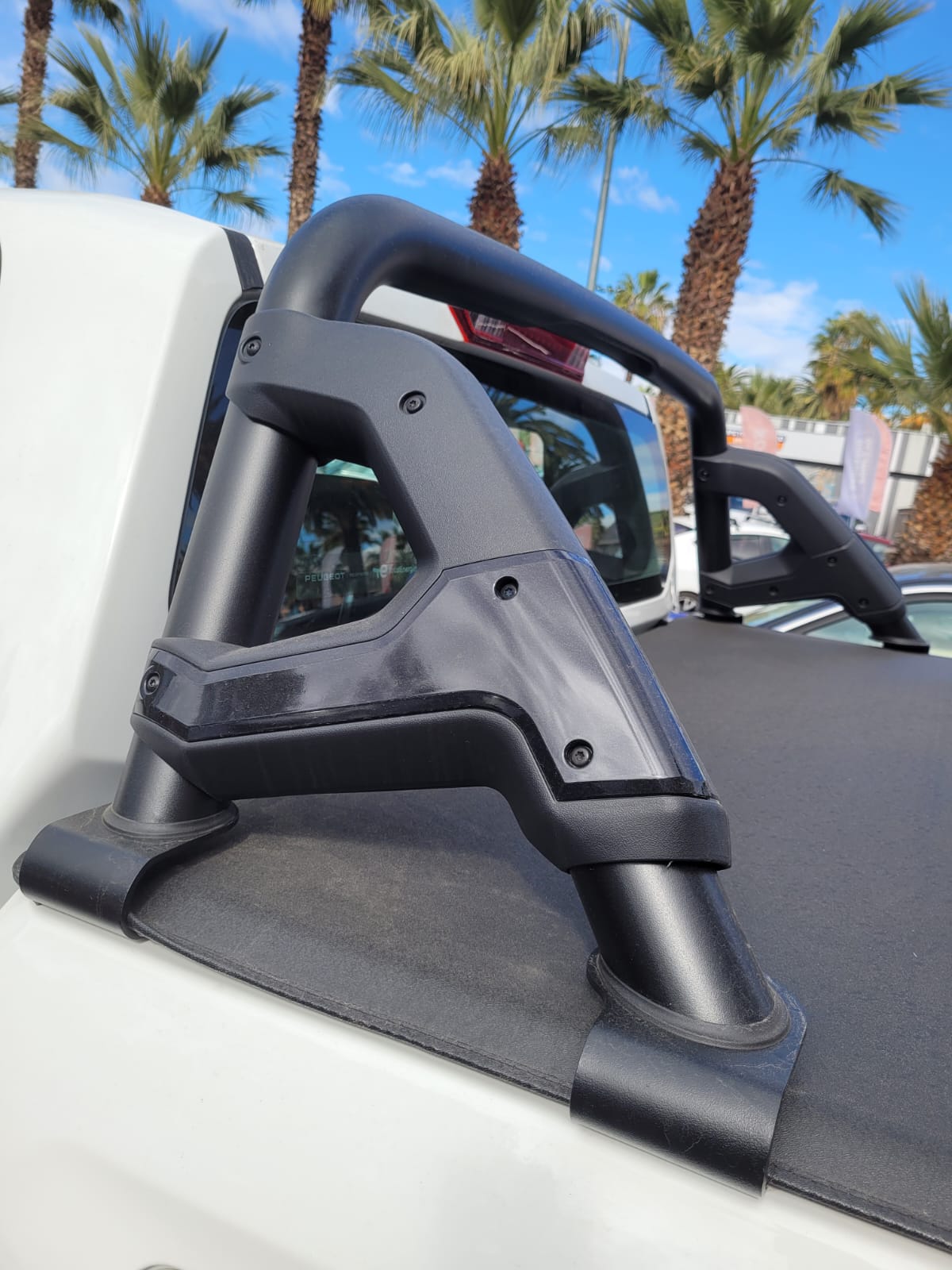 Barra sobre riel "B5" Bepo Nissan NP-300 / New NAVARA SE/XE/Platinium - Negra 2017-2026