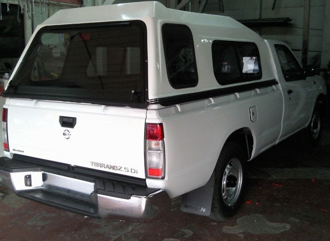 CUPULA FIBRA VIDRIO NACIONAL MAHINDRA C/S (2006-2023) | CON VENTANAS -A PEDIDO- VALOR INCLUYE PINTURA E INSTALACION EN NUESTRO LOCAL EN SANTIAGO.