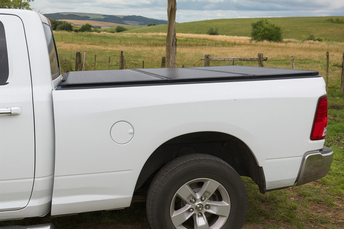 TAPA PLEGABLE RAM 1500 6.4FT (2009-2018) | SOBRE RIEL | WINBO