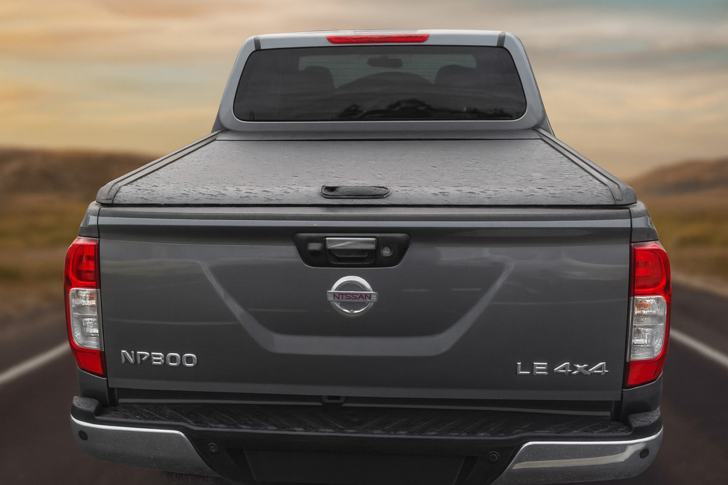 TAPA RETRACTIL NISSAN NP300 (2015-2023)